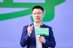 <b>一直环绕着“以客户为核心”展</b>